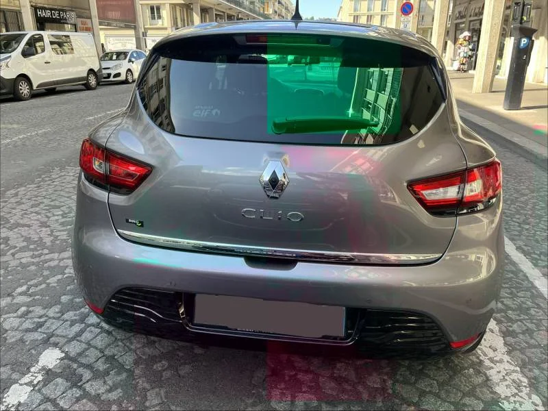 Renault Clio — photo 15