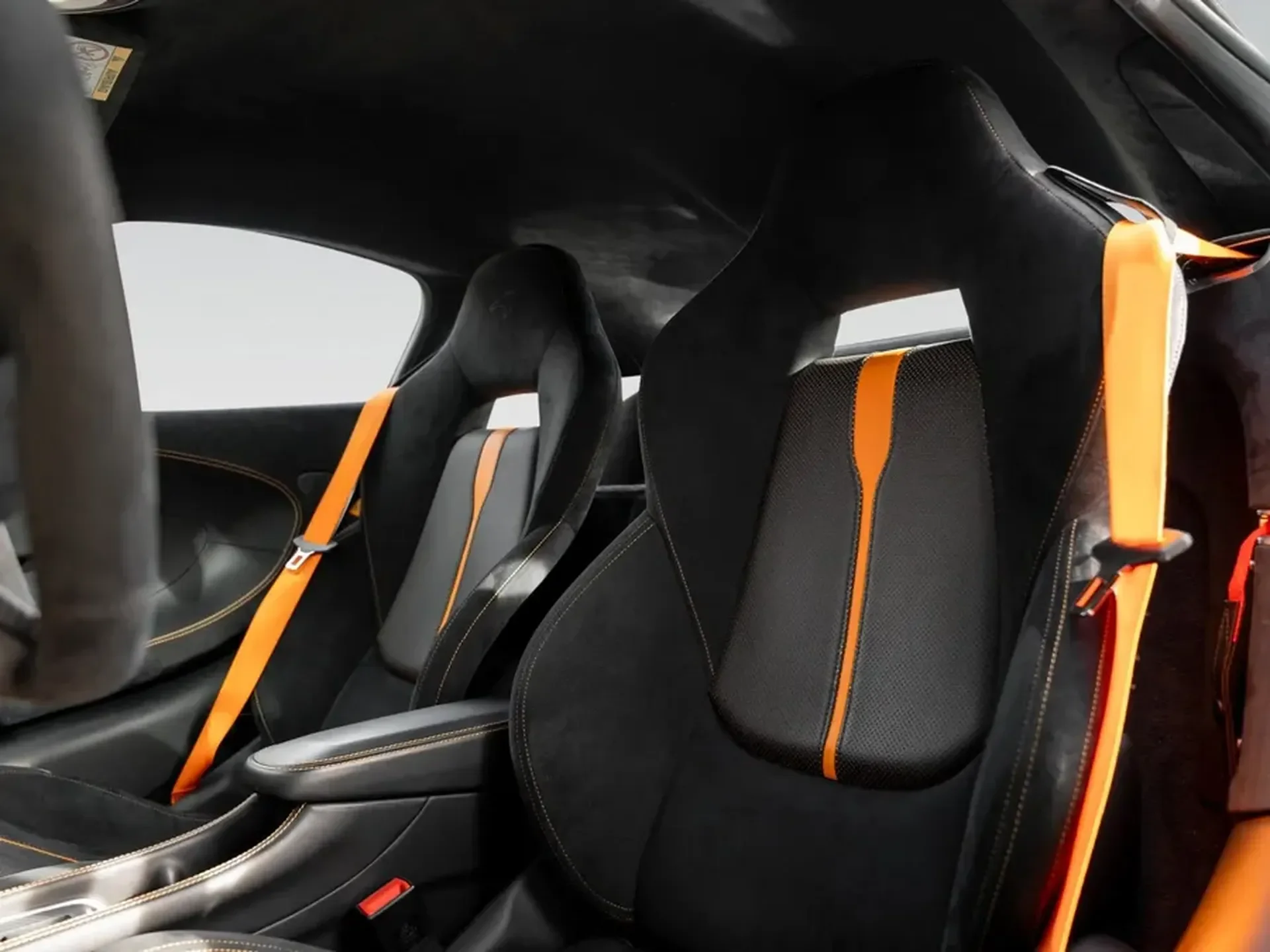 McLaren 570S — photo 11