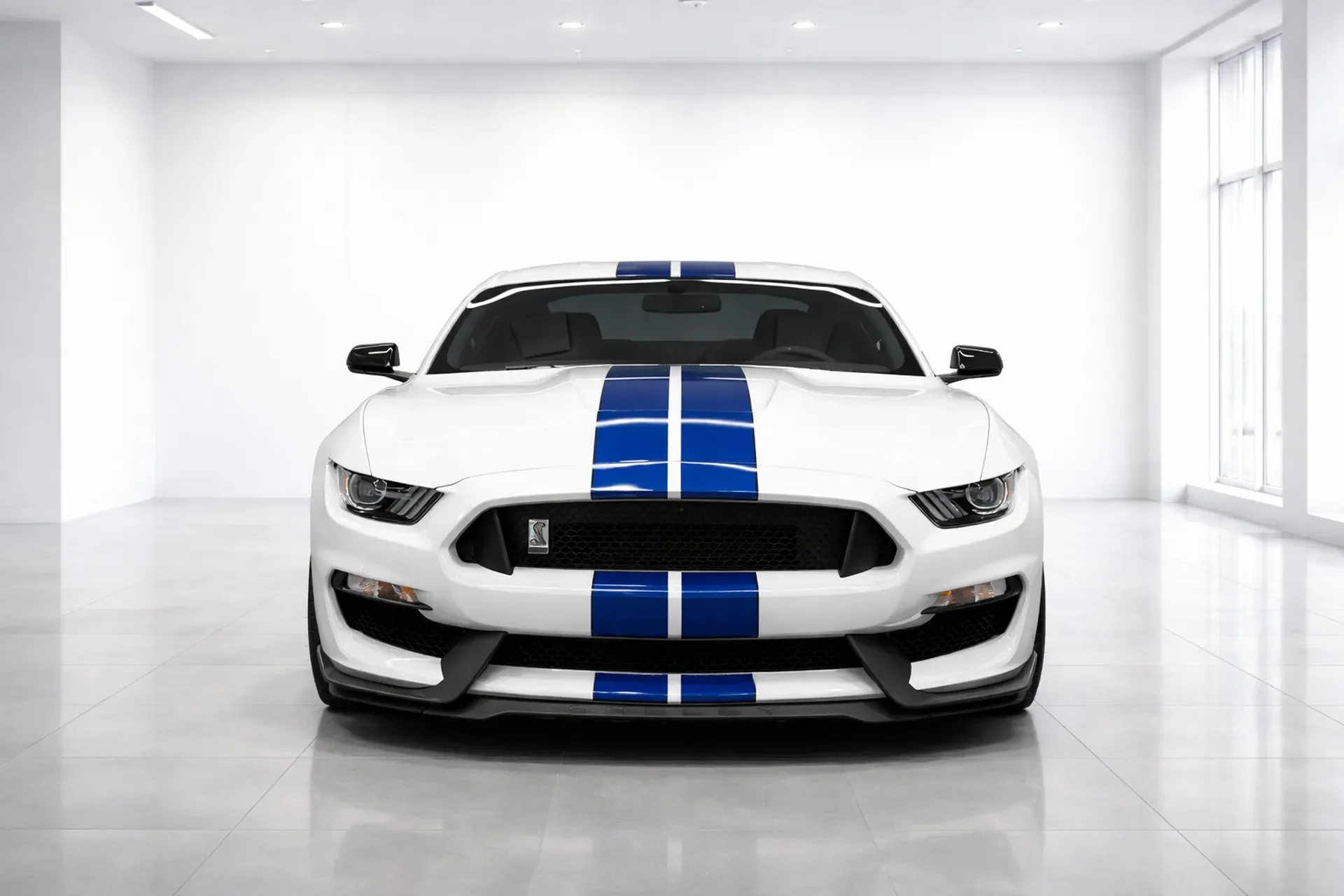 Ford Mustang — photo 4