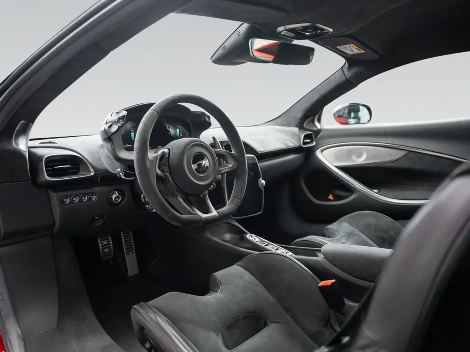 McLaren Artura — photo 8