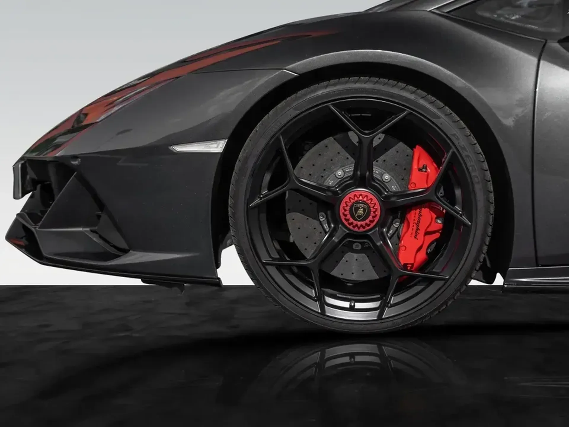 Lamborghini Huracan — photo 6