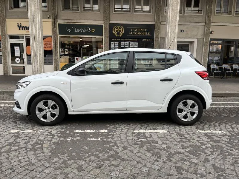 Dacia Sandero — photo 11