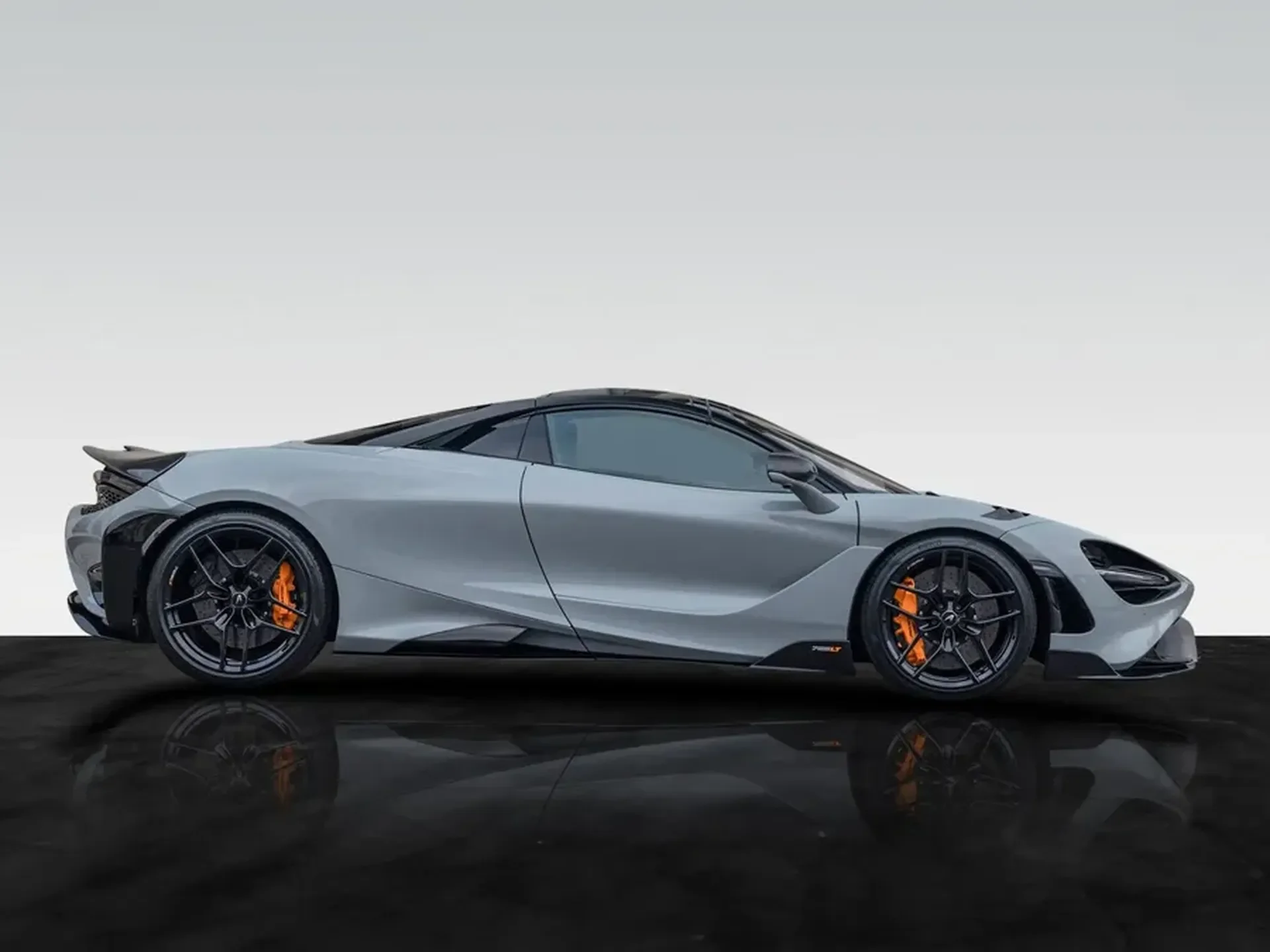 McLaren 765LT — photo 7