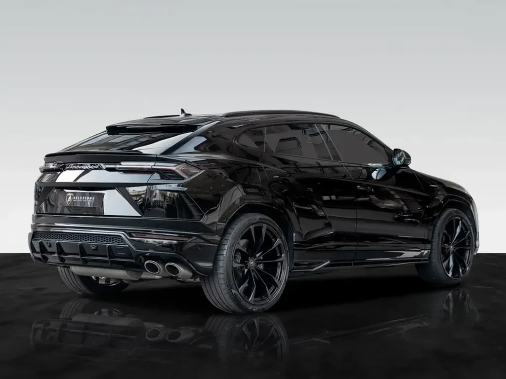 Lamborghini Urus — photo 12