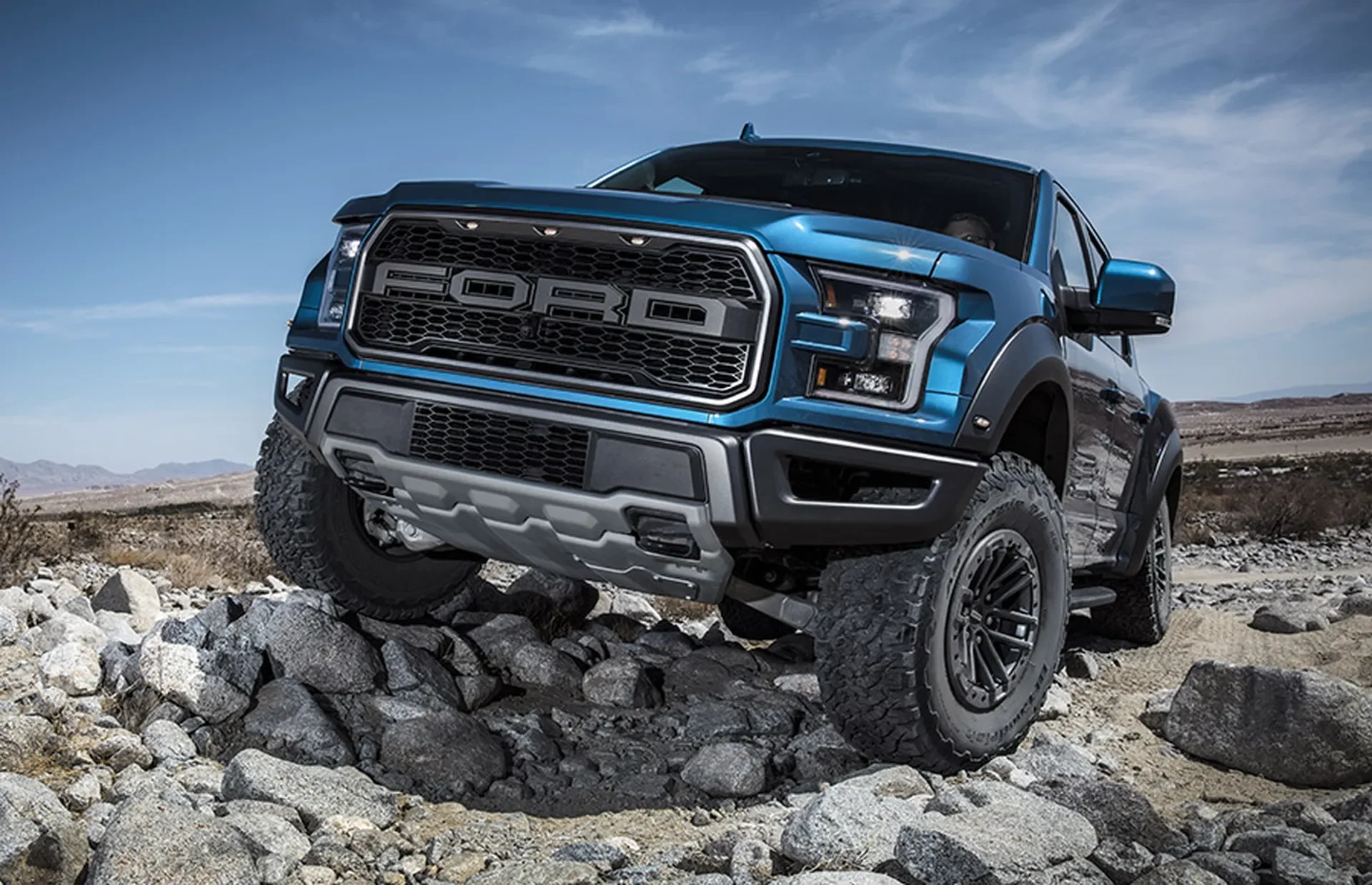 Ford Raptor — photo 7