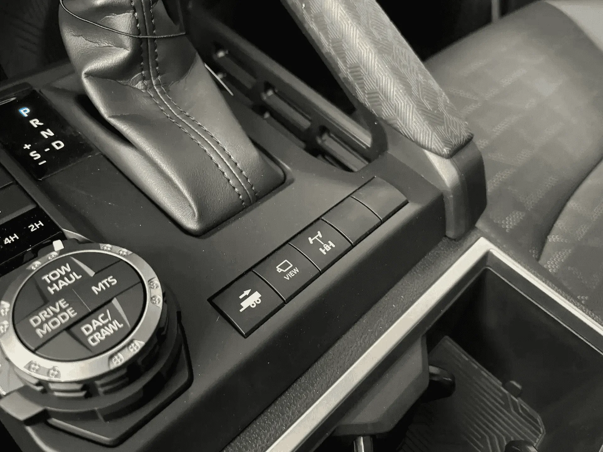 Toyota Tacoma — photo 10