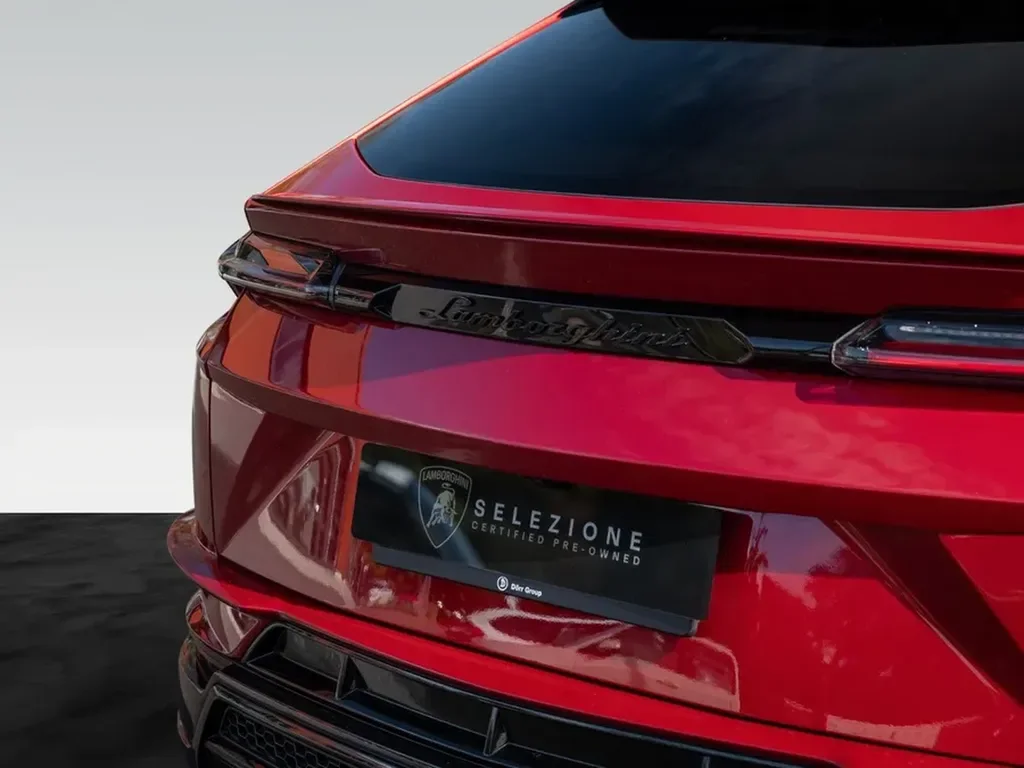 Lamborghini Urus — photo 12