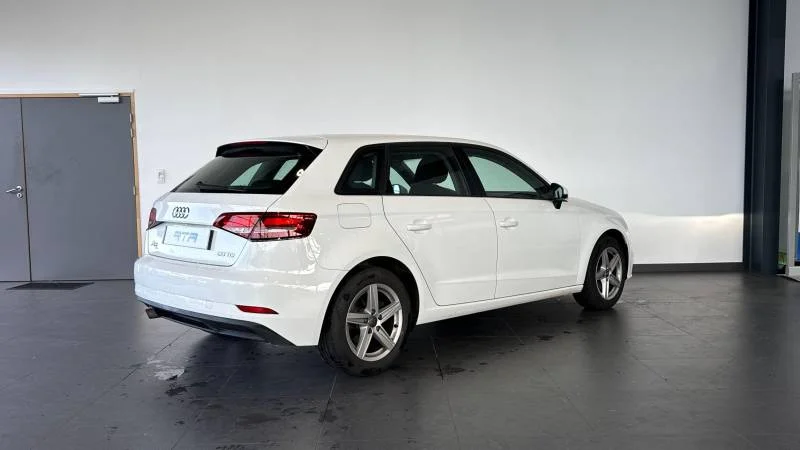Audi A3 — photo 6