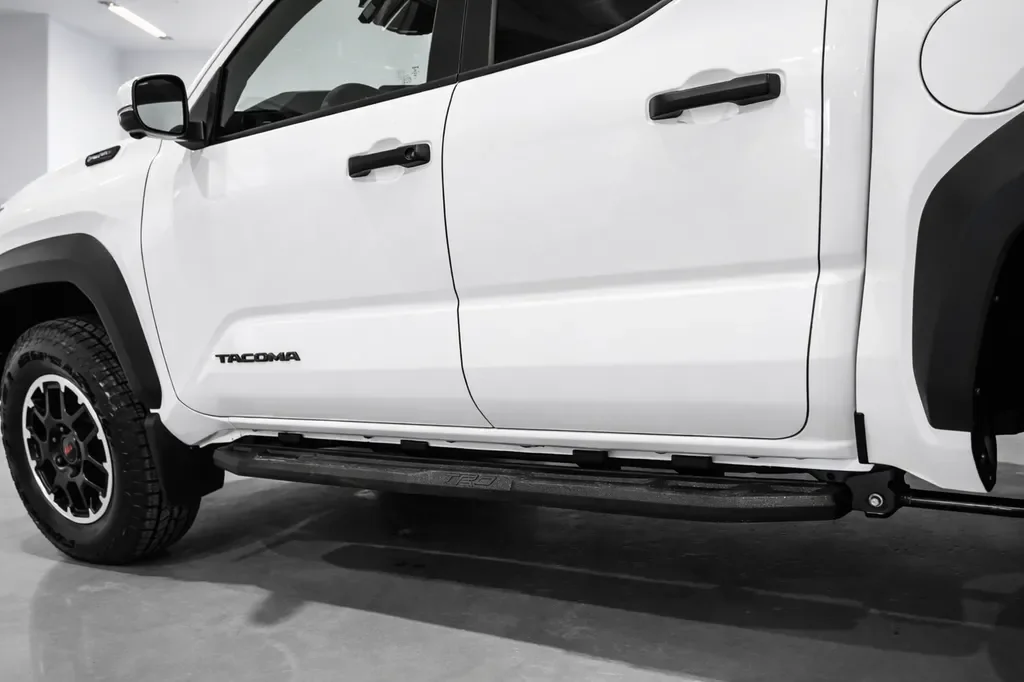 Toyota Tacoma — photo 15