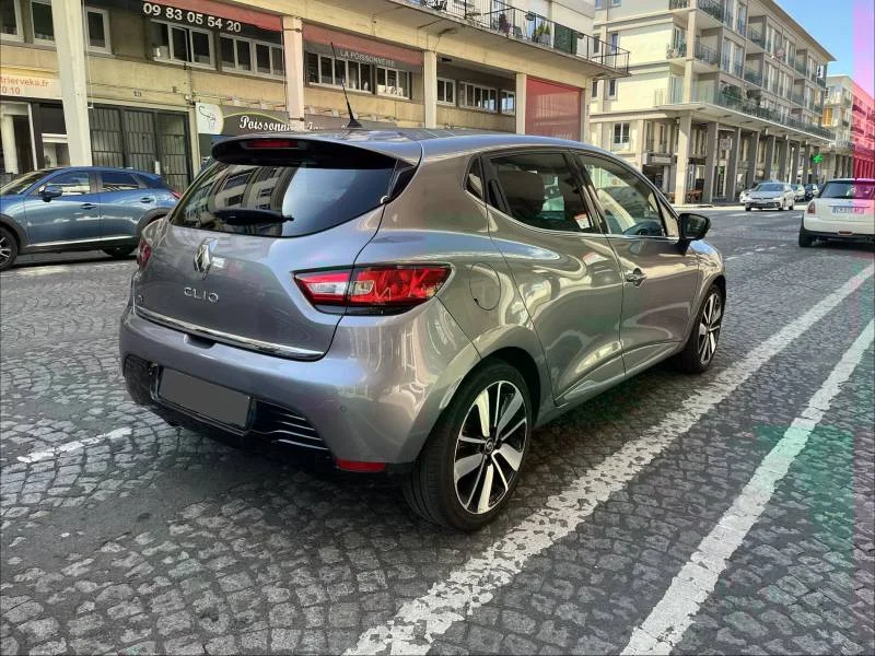 Renault Clio — photo 13