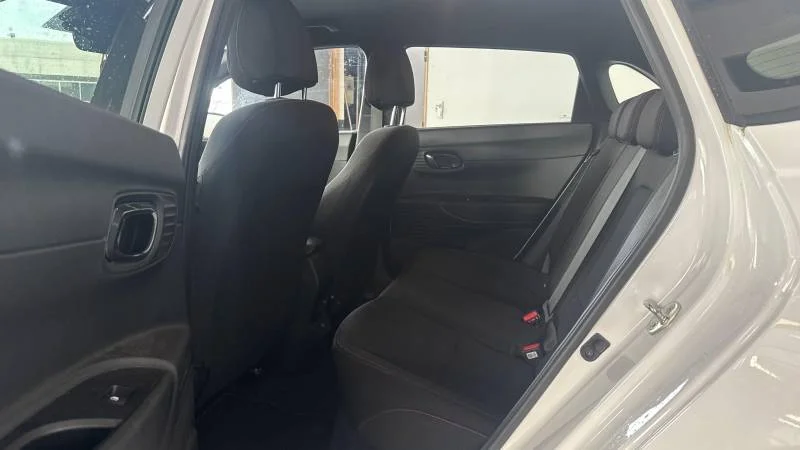 Hyundai i20 — photo 9