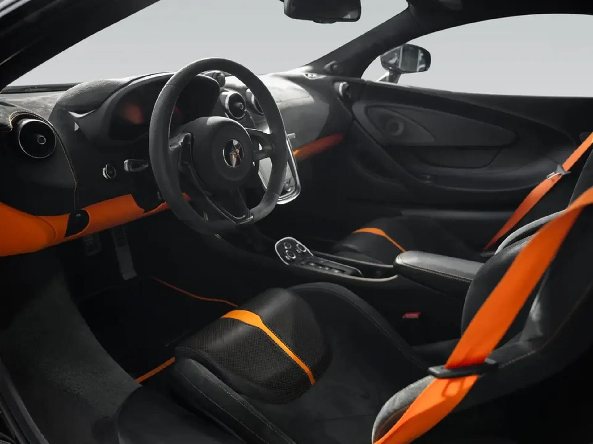 McLaren 570S — photo 10