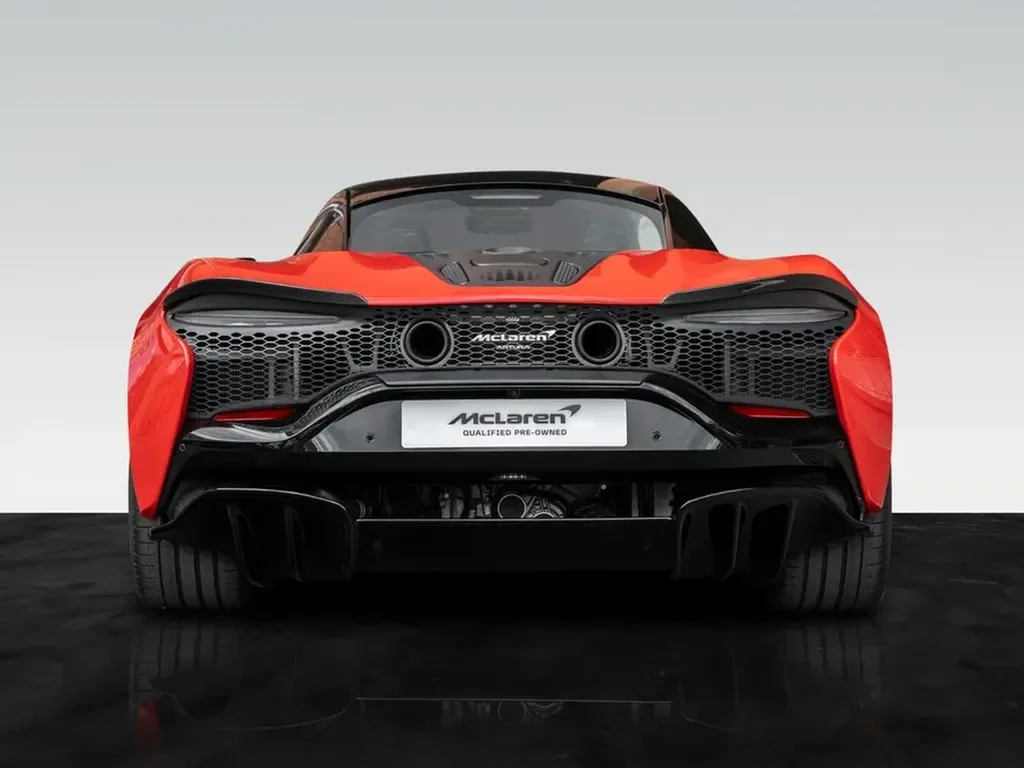 McLaren Artura — photo 13