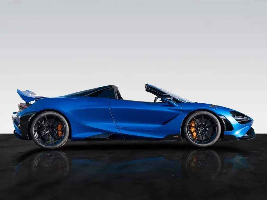 McLaren 765LT — photo 15