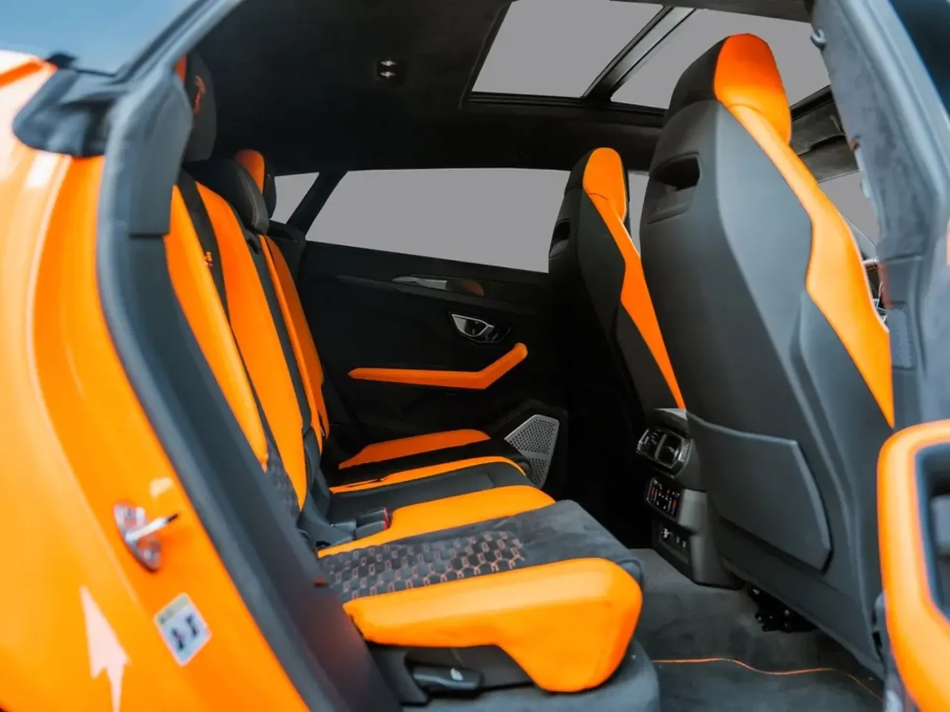 Lamborghini Urus — photo 8