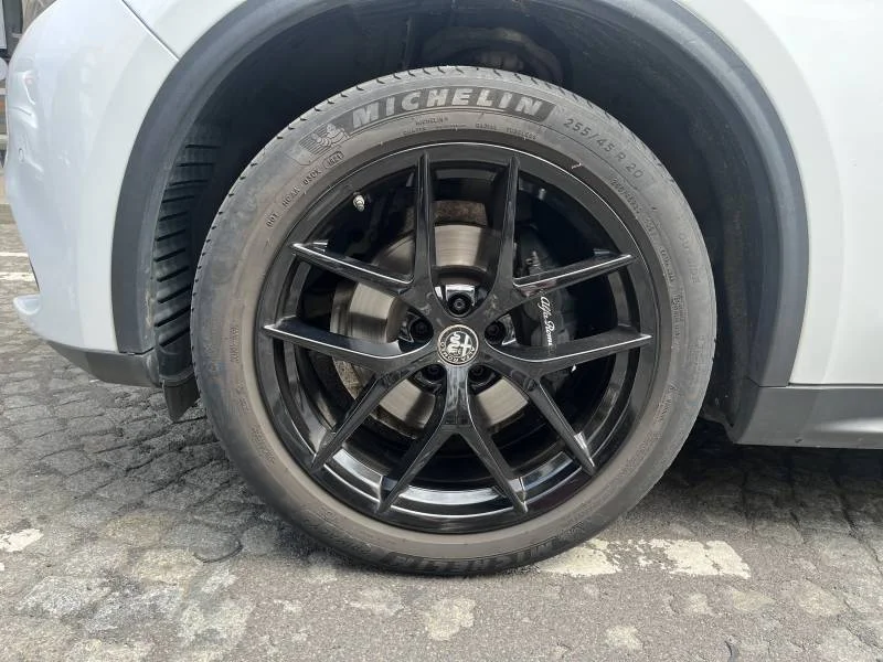 Alfa Romeo Stelvio — photo 4