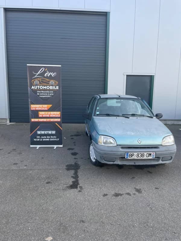 Renault Clio 1.4 RT 1999 - 50,530 km - Bon état