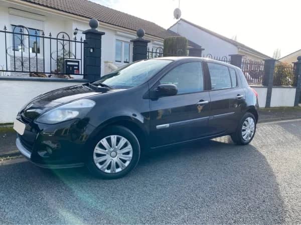 Renault Clio - Noir métal - Première main